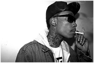 wiz-khalifa-smoking