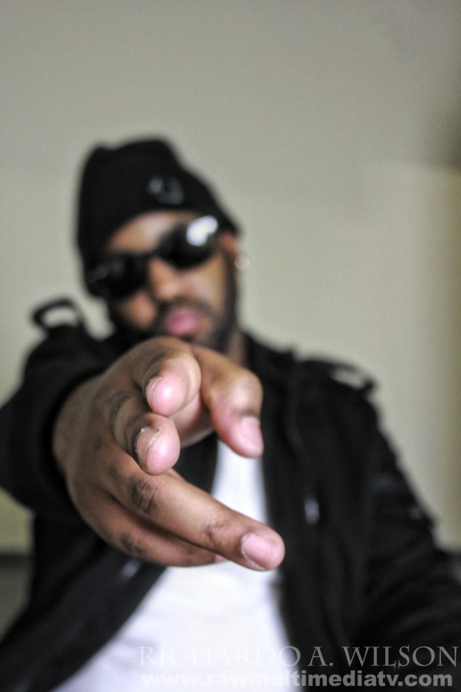 Raw Multimedia - I am Pointing At You - Photography