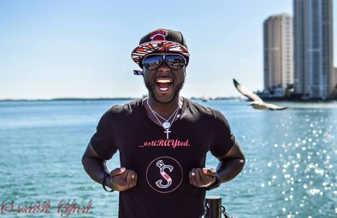 FLY GUY - underestirayted photography - rawmultimedia