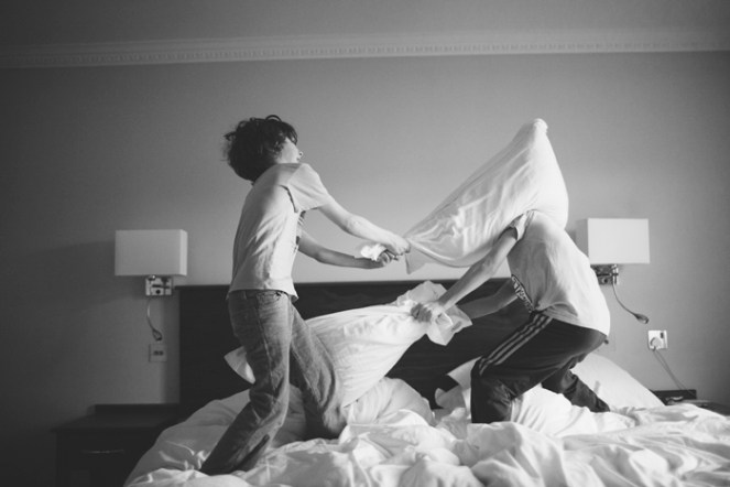 pillow fight bed