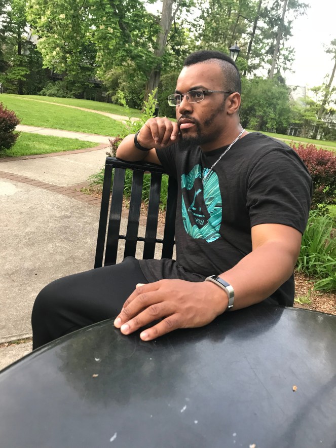 RawMultimedia - Rik - Looking At Life